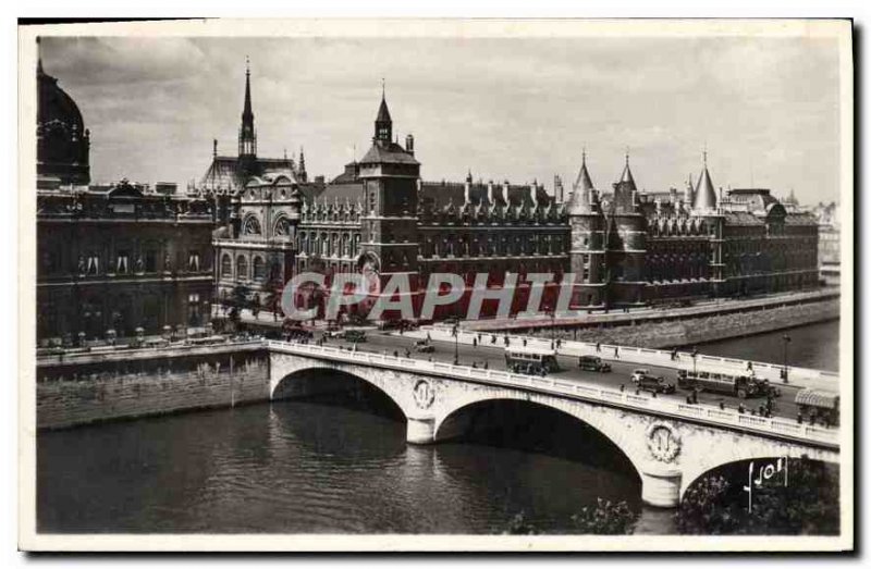 Postcard Old Paris while strolling the Palace of Justice and the Pont au Change