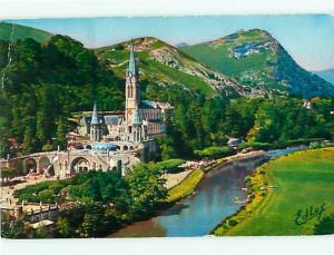 France 32 Bis Lourdes The Basilica and the Grave Edlux  Postcard # 6341