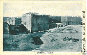 02683 VINTAGE POSTCARD: BARLETTA - BARI: CASTLE-