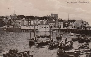 BROADSTAIRS , Kent , England , 1917s ; The Harbour