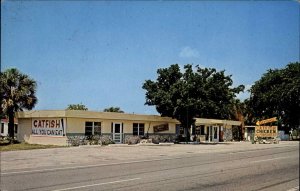 Okeechobee FL Florida Barlows Fish Camp c1950-60s Vintage Postcard