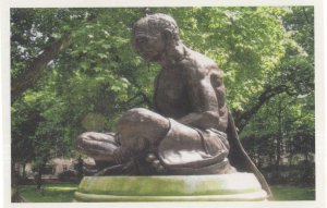 Mahatma Gandhi Bloomsbury Indian Statue Rare Trade Card