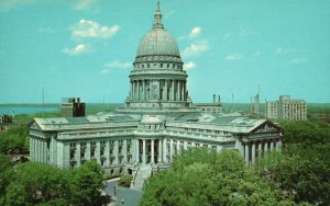 Postcard State Capitol Outstanding View Unique Construction Madison Wisconsin WI