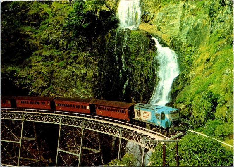 VINTAGE CONTINENTAL SIZE POSTCARD THE KURANDA TRAIN STONEY CREEK FALLS AUSTRALIA