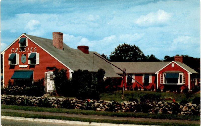 PUTNAM PANTRY CANDIES, U. S. Route 1, Danvers, Postcard