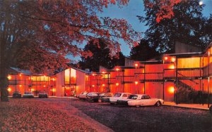 Oneonta, NY New York  TOWN HOUSE MOTOR INN  Roadside Motel Night View  Postcard