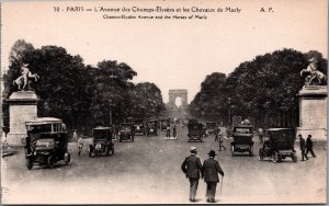 France Paris L'Avenue des Champs Elysées Vintage Postcard 04.97