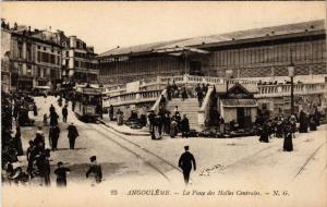 CPA ANGOULEME - La Place es Halles Centrales (519055)