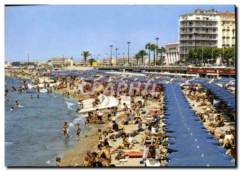 Modern Postcard Frejus Saint Raphael The Beach