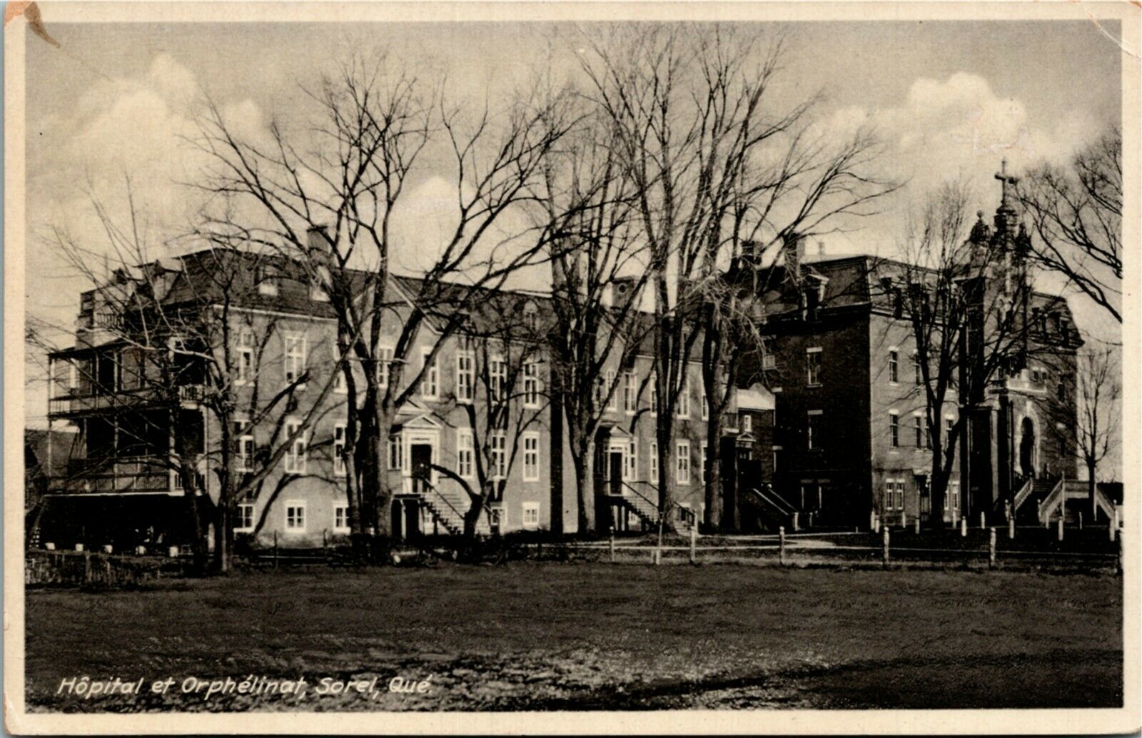 Postcard Quebec Sorel Hopital et Orphelinat / Hospital and Orphanage 1946  K30 | Canada - Quebec - Other, Postcard / HipPostcard