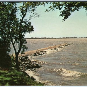 c1970s Storm Lake IA Windy Day Famous White Caps Scenic GV Grauer Bucyrus A264