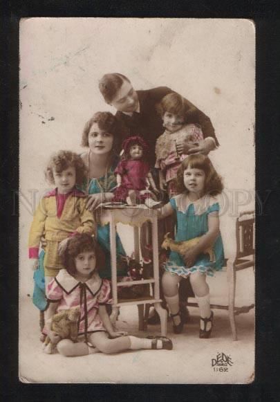 058037 Parents & KIDS w/ DOLLS vintage PHOTO Tinted