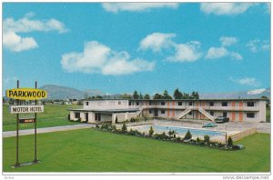 Swimming Pool, Exterior View of the Parkwood Motor Hotel, Chilliwack, British...