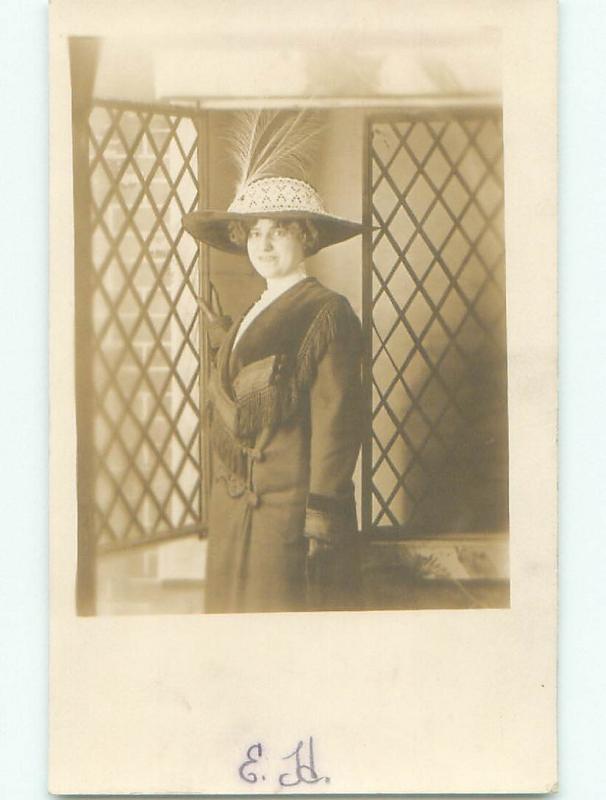 old rppc FASHION - WOMAN IN BIG HAT Studio In Chicago Illinois IL i6883