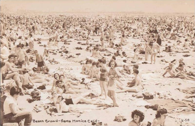 LP29  Santa Monica, California, CA, postcard, Beach Crowd, 