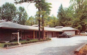 Gatlinburg, Tennessee Holiday Hill Motel, AA358-2