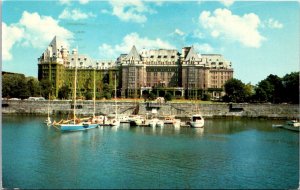 VINTAGE POSTCARD EMPRESS HOTEL AT VICTORIA BRITISH COLUMBIA CANADA