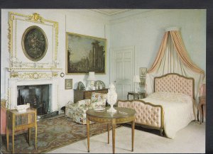 Cambridgeshire Postcard - Mrs Bambridge's Bedroom, Wimpole Hall   B2993