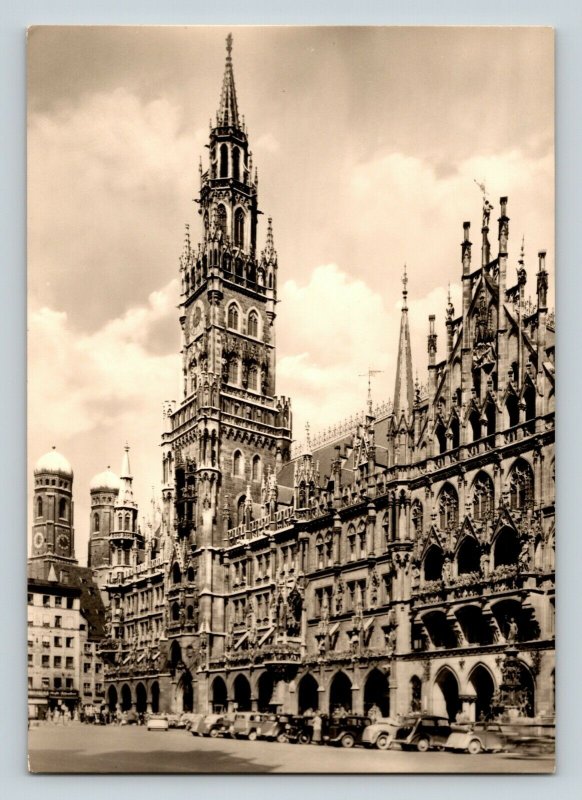 Old Cars Marienplatz Rathouas Frauenkirche Cathedral Munich Germany RPPC