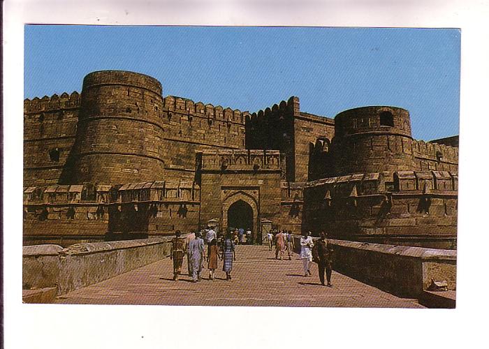 Indian People at Amar Singh Gate, Agra Fort, India