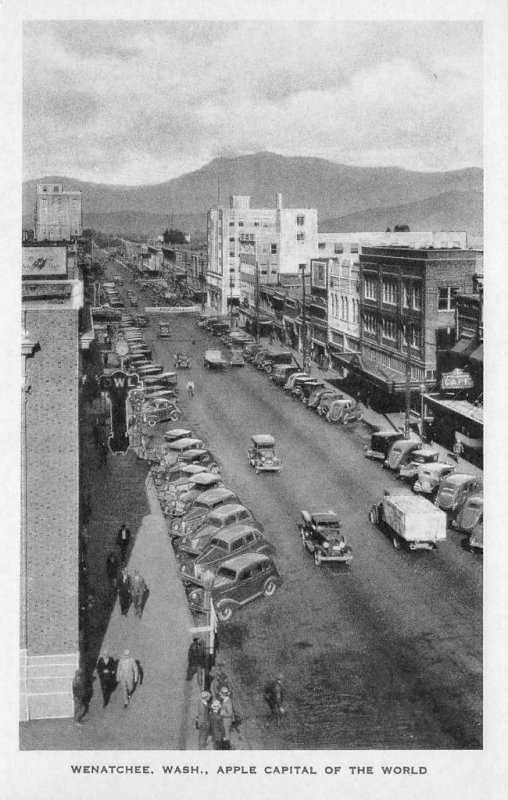 Wenatchee, Washington Apple Capital Street Scene ca 1930s Vintage Postcard