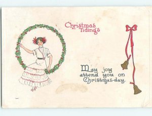 Pre-Linen christmas PRETTY GIRL WITH POINSETTIA FLOWERS IN HER HAIR hk9603