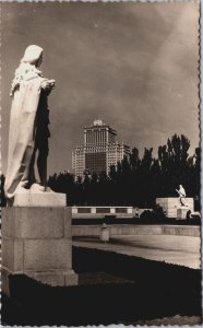 Spain Madrid Jardines de Sabatini Vintage RPPC C109