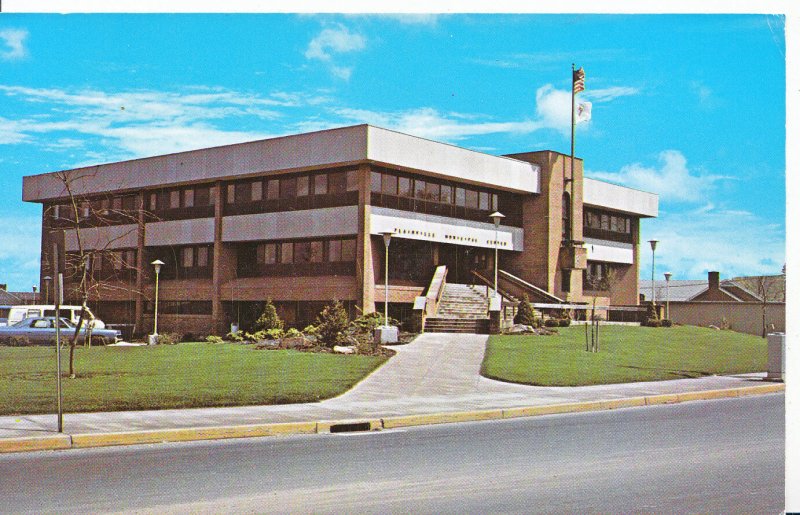 America Postcard - Plainville - Connecticut - Plainville Municipal Center   2351