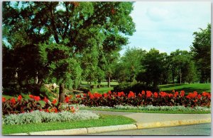 Como Park Saint Paul Minnesota MN Flower Garden Picnic Grounds Postcard
