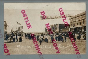 Wall SOUTH DAKOTA RPPC 1909 WELCOME DAY Main Street CROWD nr Rapid City Kadoka