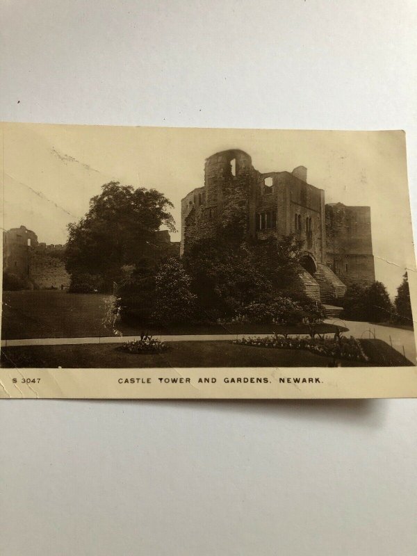 Castle Tower and Gardens Newark S3047 Vintage Postcard