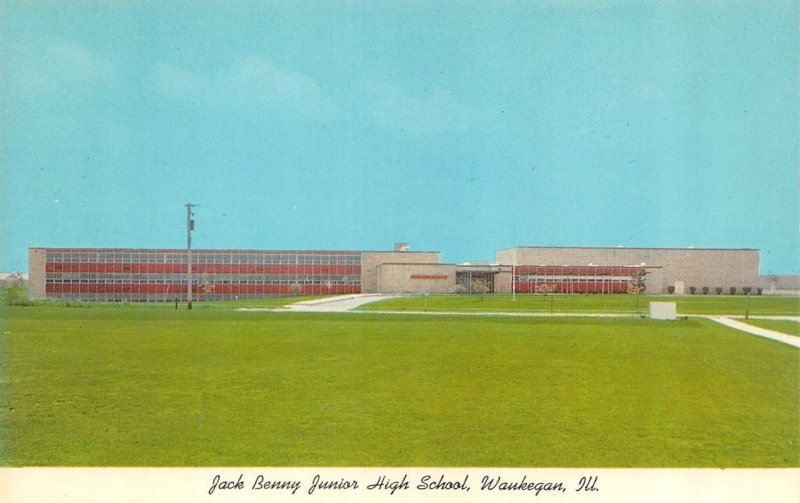 Waukegan, IL Illinois  JACK BENNY JUNIOR HIGH SCHOOL Named After Actor  Postcard