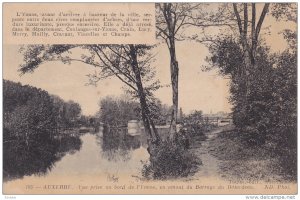 Vue Prise Au Bord De l'Yonne, En Amont Du Barrage Du Batardeau, Auxerre (Yonn...