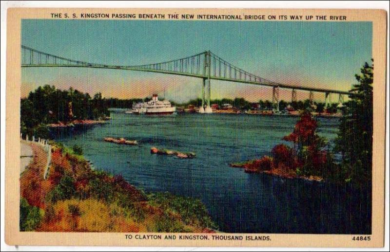 SS Kingston Passing International Bridge, 1000 Islands