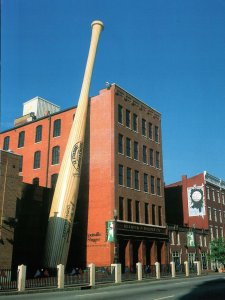 VINTAGE CONTINENTAL SIZE POSTCARD HILLERICH & BRADSBY MAKERS LOUISVILLE SLUGGER