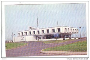 Mairie de Tracy, Tracy, Province of Quebec, Canada, PU-1988