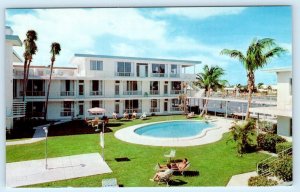 FORT LAUDERDALE, Florida FL ~ Roadside HOLIDAY ISLE Motel c1950s-60s Postcard