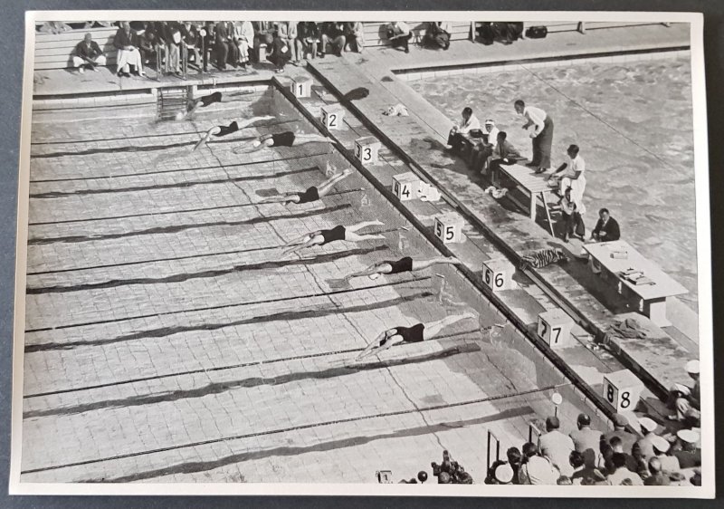 RARE LARGE FORMAT COLLECTOR PHOTO CARD 1936 BERLIN OLYMPICS - SWIMMING 100M FREE