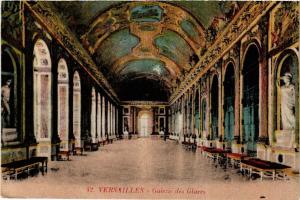 CPA VERSAILLES - Galerie des Glaces (452976)