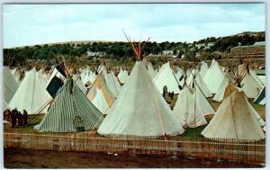 PENDLETON ROUND UP, OR    INDIAN VILLAGE TEPEES  Native American   Postcard