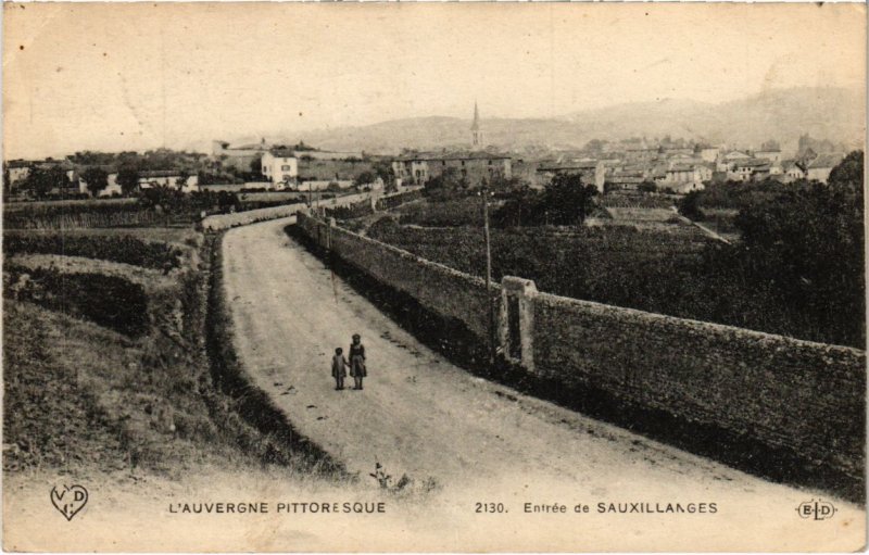 CPA L'Auvergne Pittoresque - Entrée de SAUXILLANGES (106208)