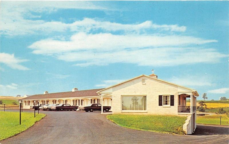 Willow Street Pennsylvania~Willow Valley Motor Inn~1950s Roadside Postcard