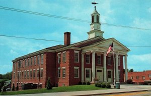 VINTAGE POSTCARD LAUREL COUNTY COURT HOUSE LONDON KENTUCKY MAILED 1972