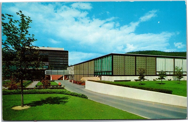 Postcard NY Corning Glass Center - rear view of glass center