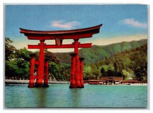 O-Torii Shrine Gate Miyajima Hiroshima Japan UNP Continental Postcard Z6