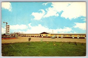 Triple G Motel, Whitewood Saskatchewan Canada, Vintage 1966 Chrome Postcard