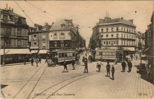 CPA AMIENS - La Place Gambetta (121043)