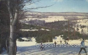 Scenic Utah, USA Snow Skiing 1970 light wear close to perfect