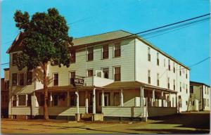 Hotel Motel Beaurivage Sainte Anne-Des-Monts Quebec QC Vintage Postcard E21