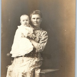 c1910s Cute Mother & Baby RPPC Real Photo Portrait Lovely Motherhood Child A78